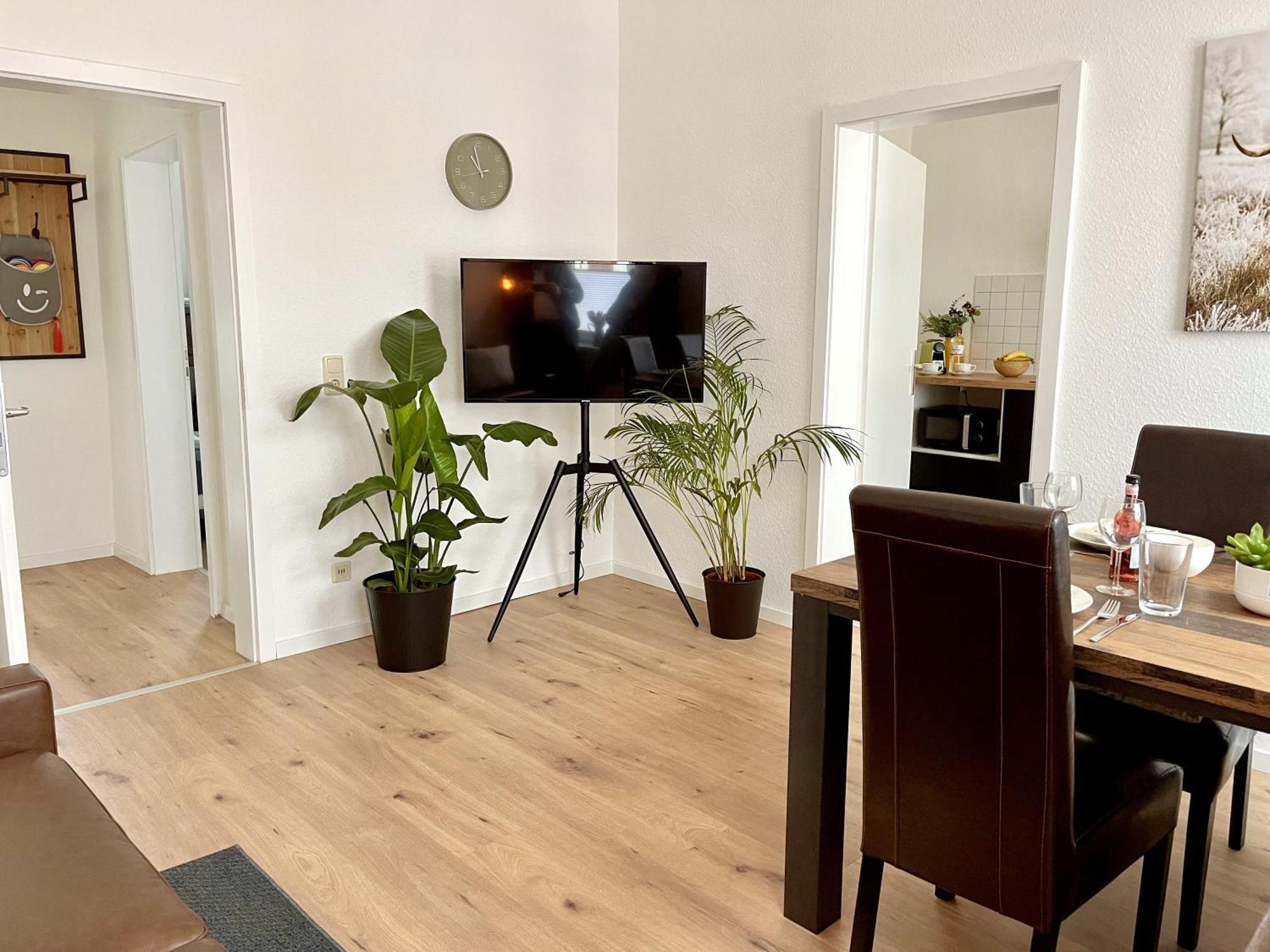 Endless: Studio Mit Netflix + Workstation Im Zentrum 슈베린 외부 사진